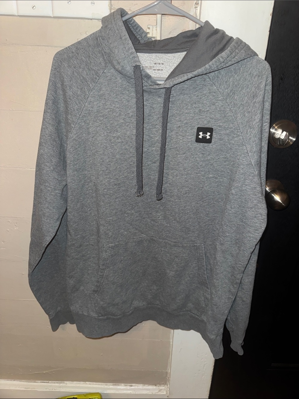 Under Armour Men’s Gray Hooded Sweatshirt L